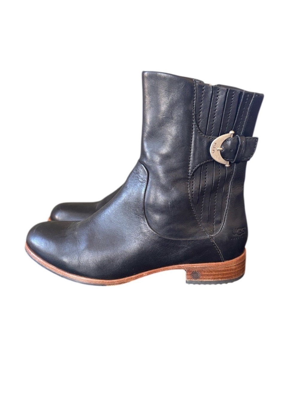 UGG Finnegan Black Leather Silver Buckle Moto Ankle Boots Size 6 / EU 37